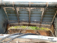 Zelfrijdende Voermengwagen  DICHTE BAK / CLAAS AANSLUITING