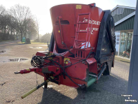 Voermengwagen Vertikaal Trioliet triomix 1200 voermengwagen
