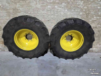 Wielen, Banden, Velgen & Afstandsringen  Pirelli 420/85R24 (16,9R24) Voorwielen John Deere