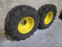 Wielen, Banden, Velgen & Afstandsringen  Pirelli 420/85R24 (16,9R24) Voorwielen John Deere