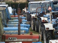Traktoren Massey Ferguson 133 - 135 - 155 - 158 - 165 - 188 - 245 - 250 - 255 - 265 - 285