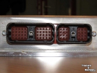 Tractor / Trekker Case-IH GPS Systemen PLM 372  RTK Radio modum Controlor