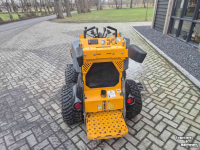 Schranklader / Skid Steer Lader Giant sk252d