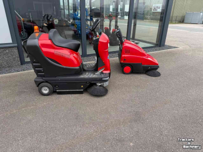 Zitveegmachine / Veeg-zuigmachine M-Sweep Veegmachines