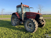 Tractor / Trekker Case-IH MX 100