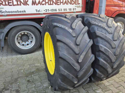 Wielen, Banden, Velgen & Afstandsringen John Deere 540/65R28 banden op JD velgen