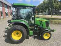 Smalspoor tractor John Deere 4066R