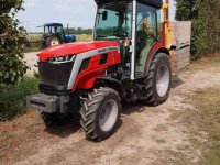 Smalspoor tractor Massey Ferguson 3 V 95 Dyna 2 Fruit Fruitteelt smalspoor