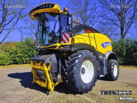 Veldhakselaar New Holland FR 550