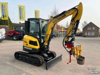 Rupskraan / Graafmachine op rupsen New Holland E35D graafmachine rupskraan