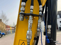 Rupskraan / Graafmachine op rupsen New Holland E35D graafmachine rupskraan