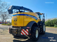 Veldhakselaar New Holland FR 550 hakselaar