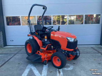 Compact tractor Kubota B2261  compact traktor    tuinbouw traktor maaier