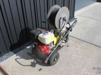 Hogedrukreiniger Warm/Koud Karcher HD1050B koudwater hogedrukreiniger met Honda benzinemotor motorspuit hogedruspuit