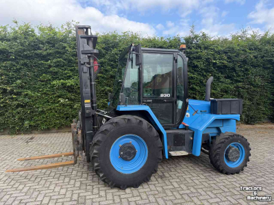 Ruwterrein-heftruck JCB 930-4