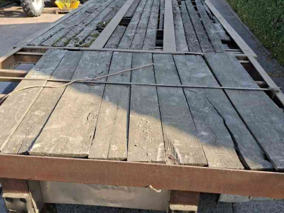 Vierwielige wagen / Landbouwwagen  Platte balen wagen 7.70x2.50