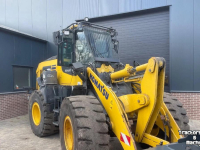 Shovel / Wiellader / Kniklader Komatsu WA 270 Wheelloader