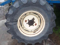 Wielen, Banden, Velgen & Afstandsringen BKT 380/85R24