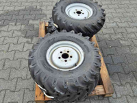 Wielen, Banden, Velgen & Afstandsringen BKT 4x BKT 7.00-12 met velg