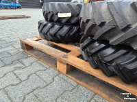 Wielen, Banden, Velgen & Afstandsringen BKT 4x BKT 7.00-12 met velg