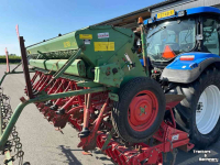 Zaaimachine Lely Terra Rotorkopeg met Hassia DU 100 zaaimachine