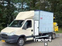 Houthakselaar Iveco 40C 15 met Schliessing Houthakselaar