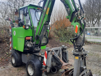 Bandenkraan / Graafmachine op wielen Hansa APZ331 Kraan