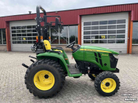 Compact tractor John Deere 3025E Compact Tractor
