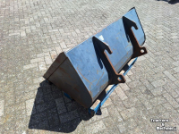 Shovel / Wiellader / Kniklader Giant GRONDBAK 130 CM