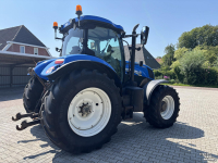 Tractor / Trekker New Holland T7.210 AutoCommand. Fronthef, Vooras vering. 40km eco