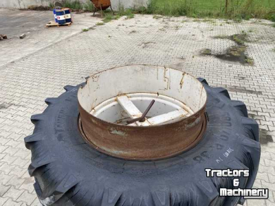 Wielen, Banden, Velgen & Afstandsringen Taurus 580/70 R38