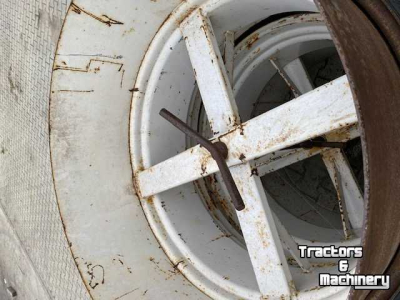 Wielen, Banden, Velgen & Afstandsringen Taurus 580/70 R38
