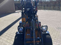 Shovel / Wiellader / Kniklader Giant G 1200 HD