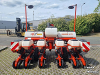 Groenten- / Precisie-zaaimachine Kuhn Maxima 6 rij maiszaaimachine