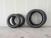 Wielen, Banden, Velgen & Afstandsringen Alliance Voorband: Alliance 230/95R3, Achterband: Alliance 230/95R48