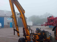 Maaiarm met klepelmaaier Bos HE6000C