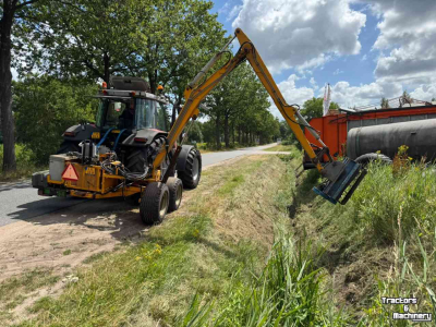 Maaiarm met klepelmaaier Bos HE6000C