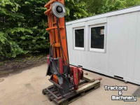Overige transport- en industriemachines en toebehoren Wifo hefmast met balenklem
