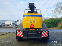 Veldhakselaar New Holland FR 550