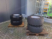 Wielen, Banden, Velgen & Afstandsringen Dunlop 405/70R18 SP T9