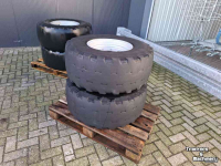 Wielen, Banden, Velgen & Afstandsringen Dunlop 405/70R18 SP T9