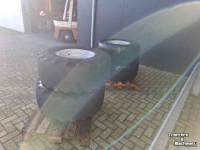Wielen, Banden, Velgen & Afstandsringen Dunlop 405/70R18 SP T9