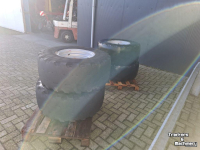 Wielen, Banden, Velgen & Afstandsringen Dunlop 405/70R18 SP T9