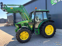 Tractor / Trekker John Deere 5720