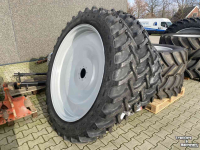 Wielen, Banden, Velgen & Afstandsringen Massey Ferguson 320/90 R50 + 270/95 R36