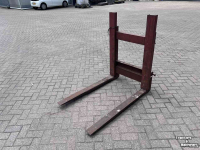 Overige boomkwekerijmachines en toebehoren  Palletvork palletdrager gebruikt