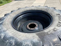 Wielen, Banden, Velgen & Afstandsringen  710/70R38 + 600/65R28 Trelleborg TM800