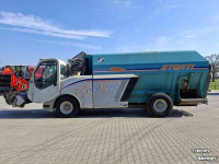 Zelfrijdende Voermengwagen Storti Greyhound 180