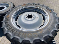 Wielen, Banden, Velgen & Afstandsringen New Holland 340/85R38