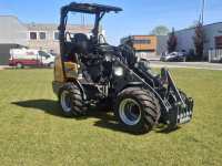 Shovel / Wiellader / Kniklader Giant G2300 X-TRA HD